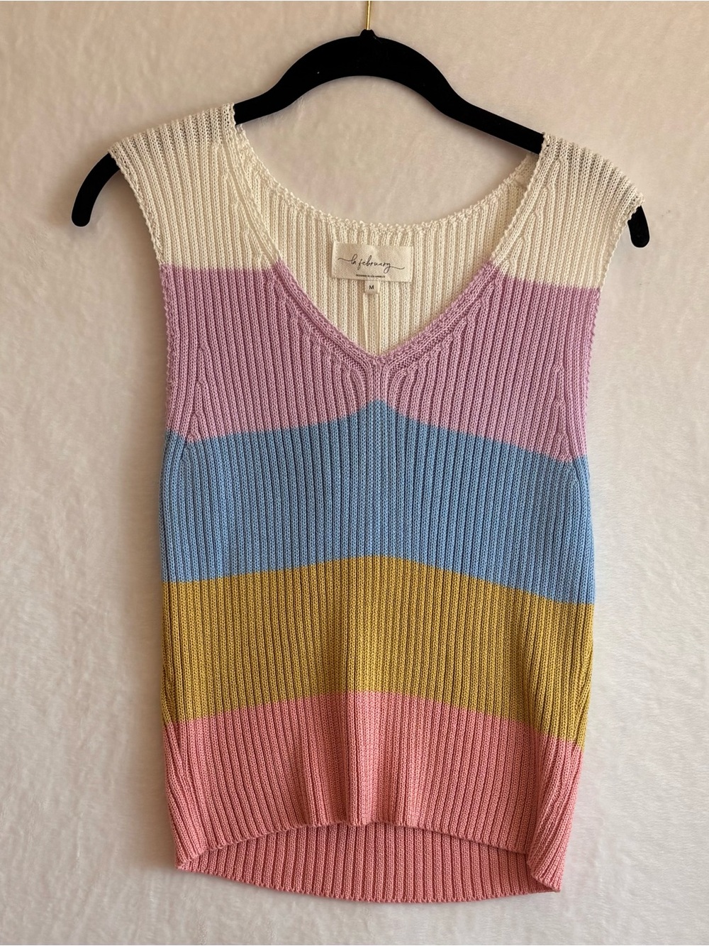 🩷 In February Pastel Colorblock Knit V-Neck Tank Top – Women’s Medium – NWT